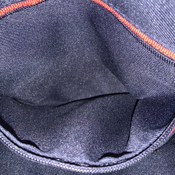 Tommy Hilfiger Logo canvas mini bag horse bit cross body top zip crossbody EUC - Picture 9 of 10